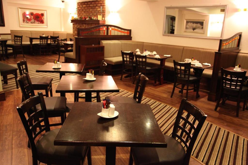 Dalton Inn Hotel Claremorris Dış mekan fotoğraf